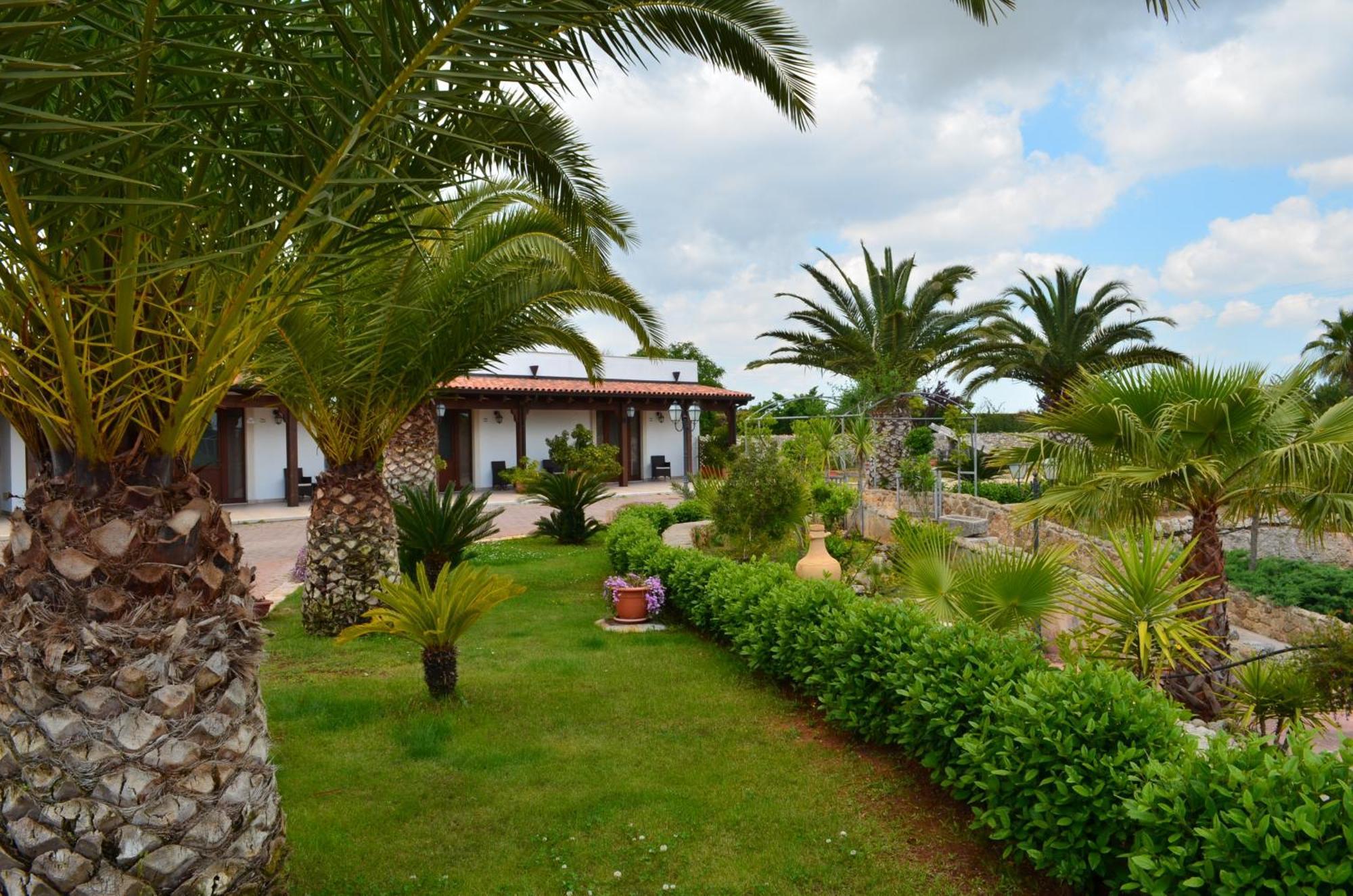 Relais La Giara Guest House Manduria Exterior photo