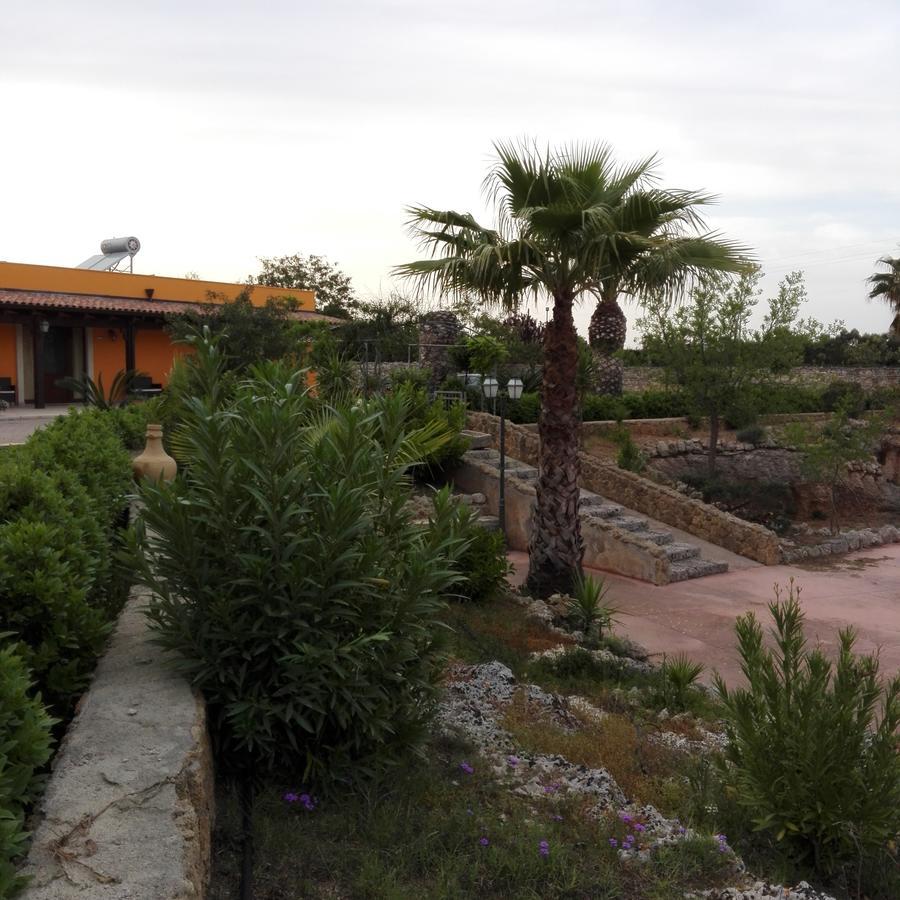 Relais La Giara Guest House Manduria Exterior photo